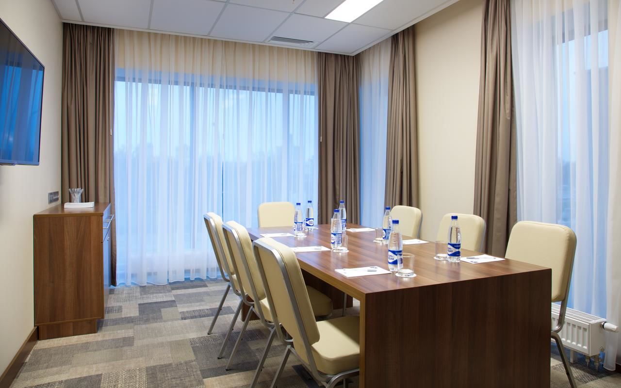 Отель Hampton by Hilton Minsk City Centre Минск-21